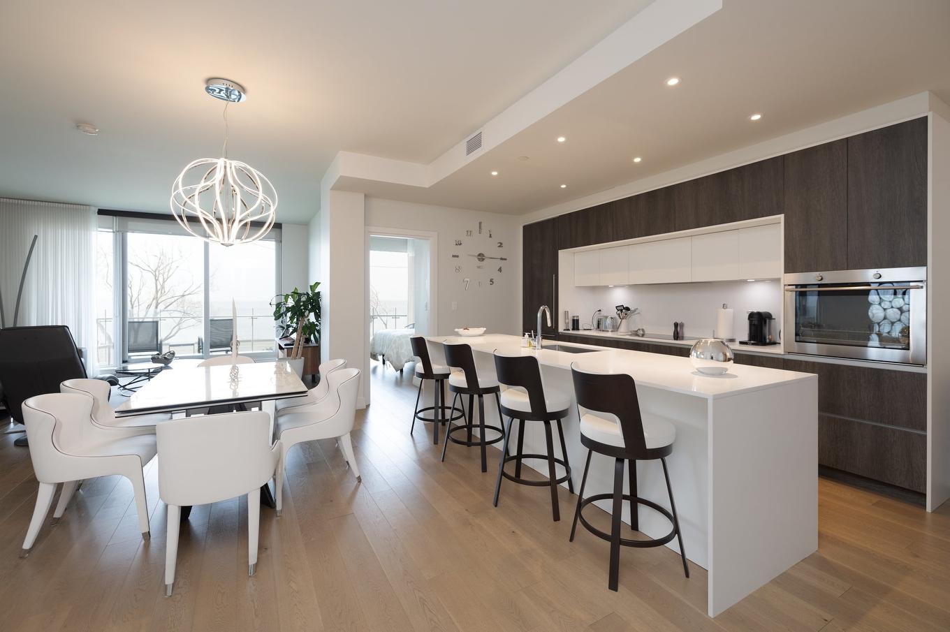 Cuisine - 106-36 Ch. Du Bord-Du-Lac-Lakeshore, Pointe-Claire, QC - Indoor Photo Showing Other Room