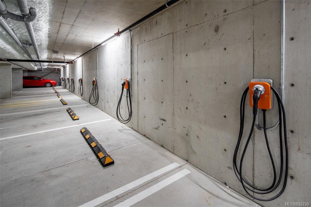 205-4030 Shelbourne St, Saanich, BC - Indoor Photo Showing Other Room