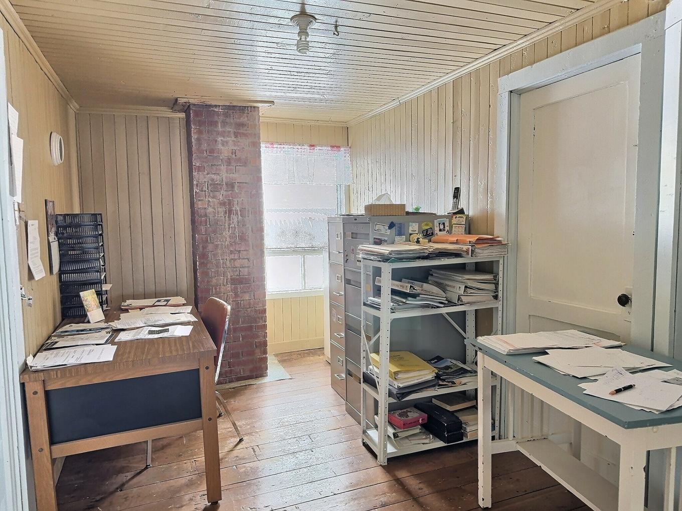 Bureau - 770 Route 111 O., Macamic, QC