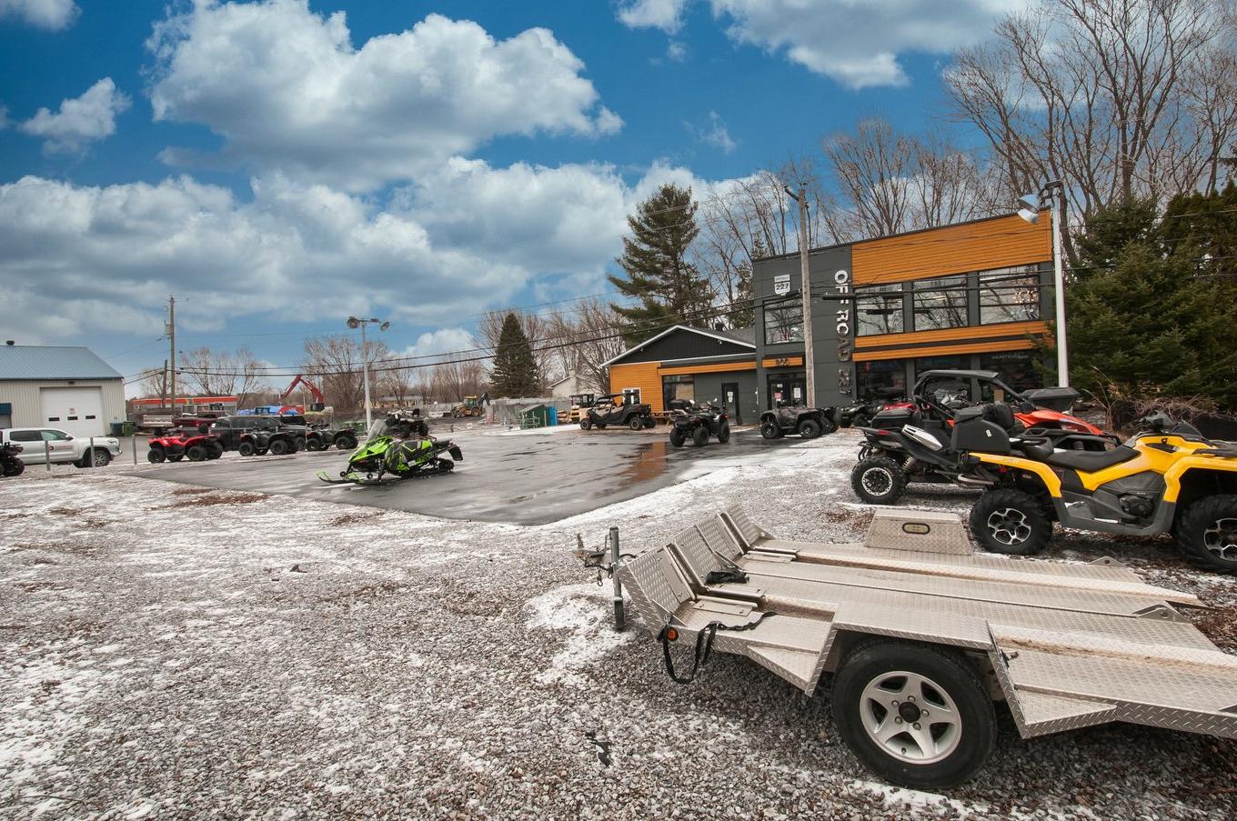 Backyard - 200 16E Avenue O., Venise-En-Québec, QC - Outdoor