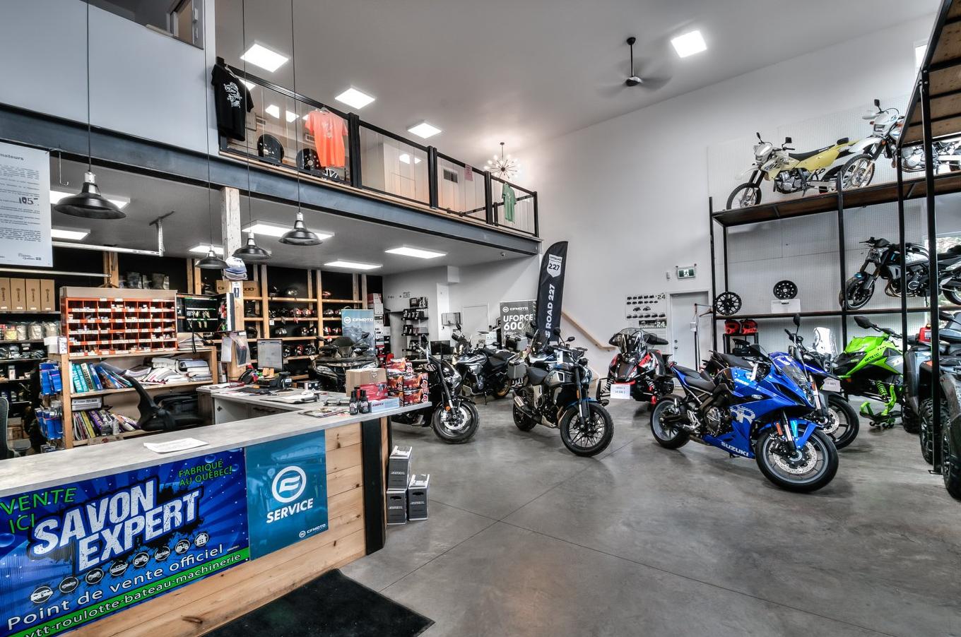 Other - 200 16E Avenue O., Venise-En-Québec, QC - Indoor Photo Showing Garage