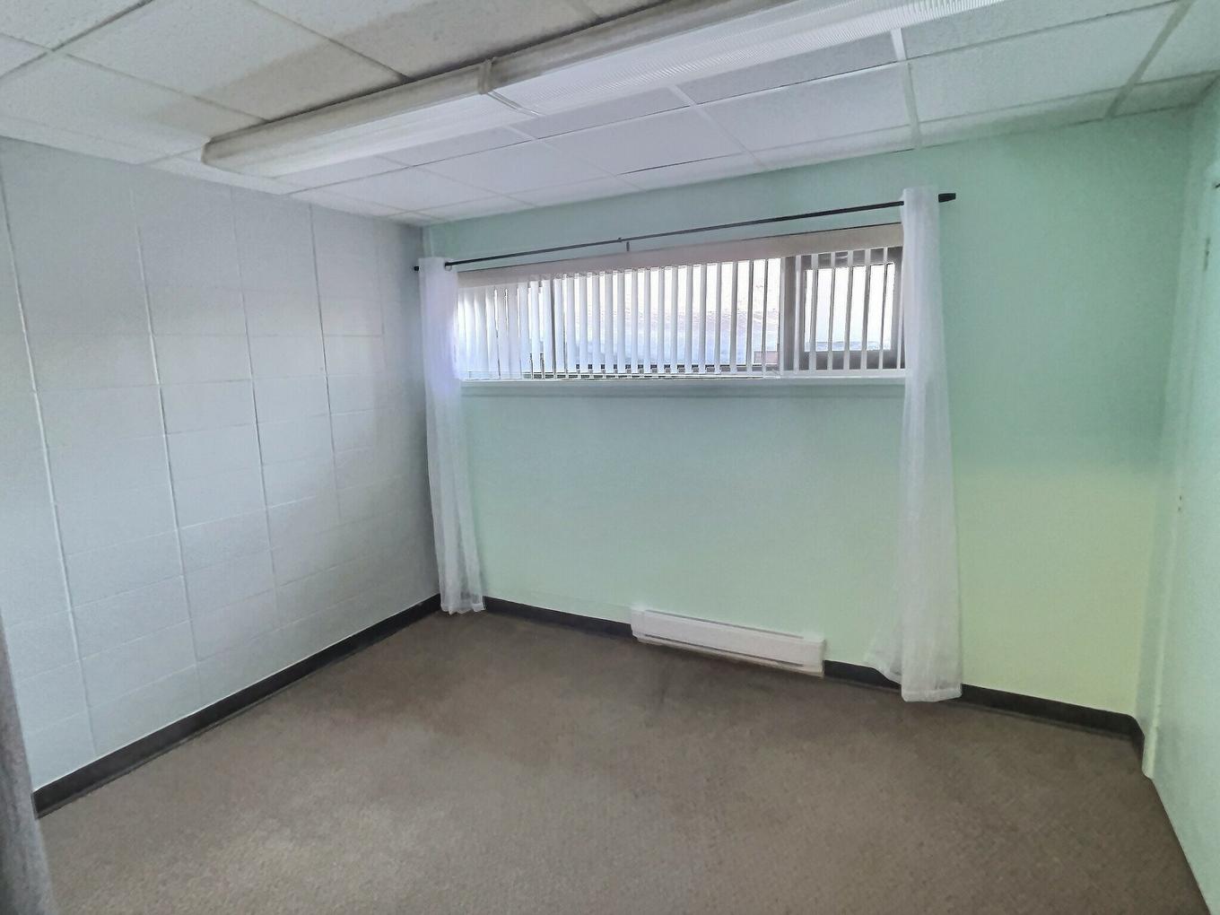 Office - 1-212 Av. Du Lac, Rouyn-Noranda, QC