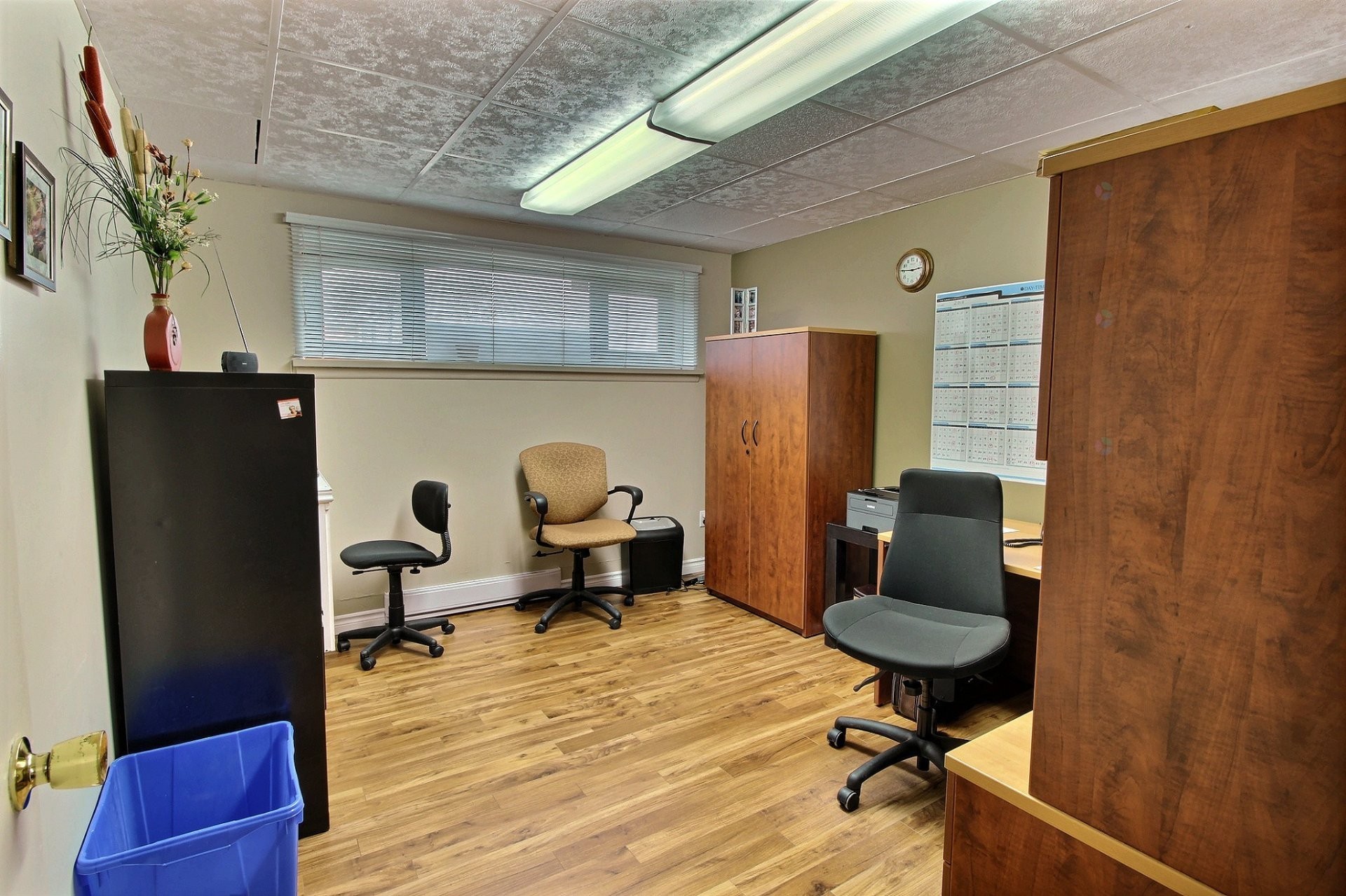 Office - 2-212 Av. Du Lac, Rouyn-Noranda, QC - Indoor
