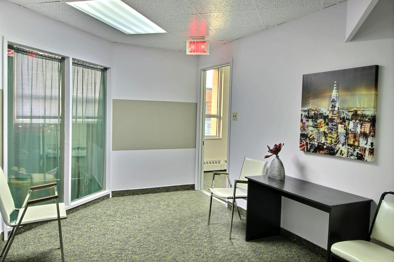 Passageway - 203-15 Rue Gamble E., Rouyn-Noranda, QC - Indoor