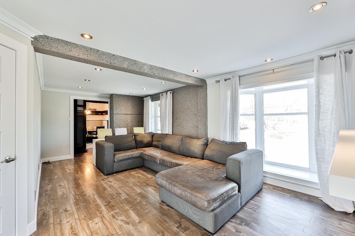 Salon - 6680Z Boul. Laurier, Terrebonne (La Plaine), QC - Indoor Photo Showing Living Room