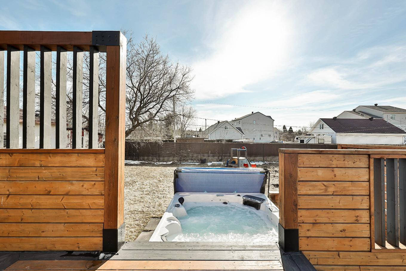 Terrasse - 6680Z Boul. Laurier, Terrebonne (La Plaine), QC - Outdoor