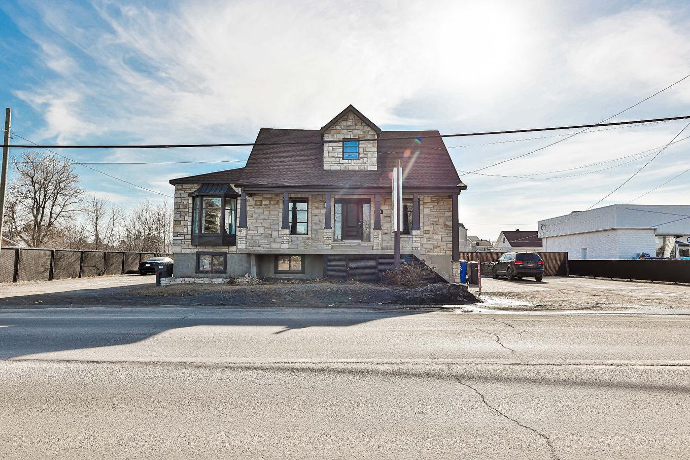 Façade - 6680Z Boul. Laurier, Terrebonne (La Plaine), QC - Outdoor