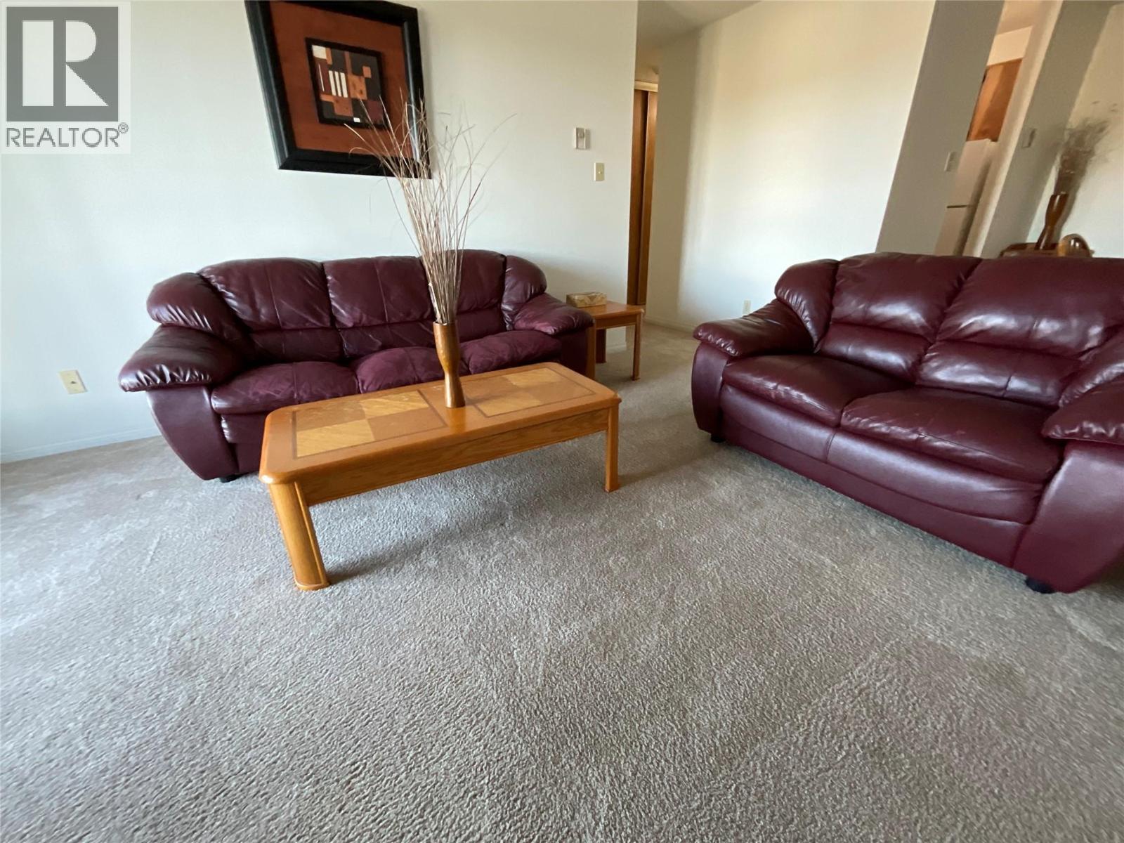 212 Spieker Avenue Unit# 202, Tumbler Ridge, BC - Indoor Photo Showing Living Room