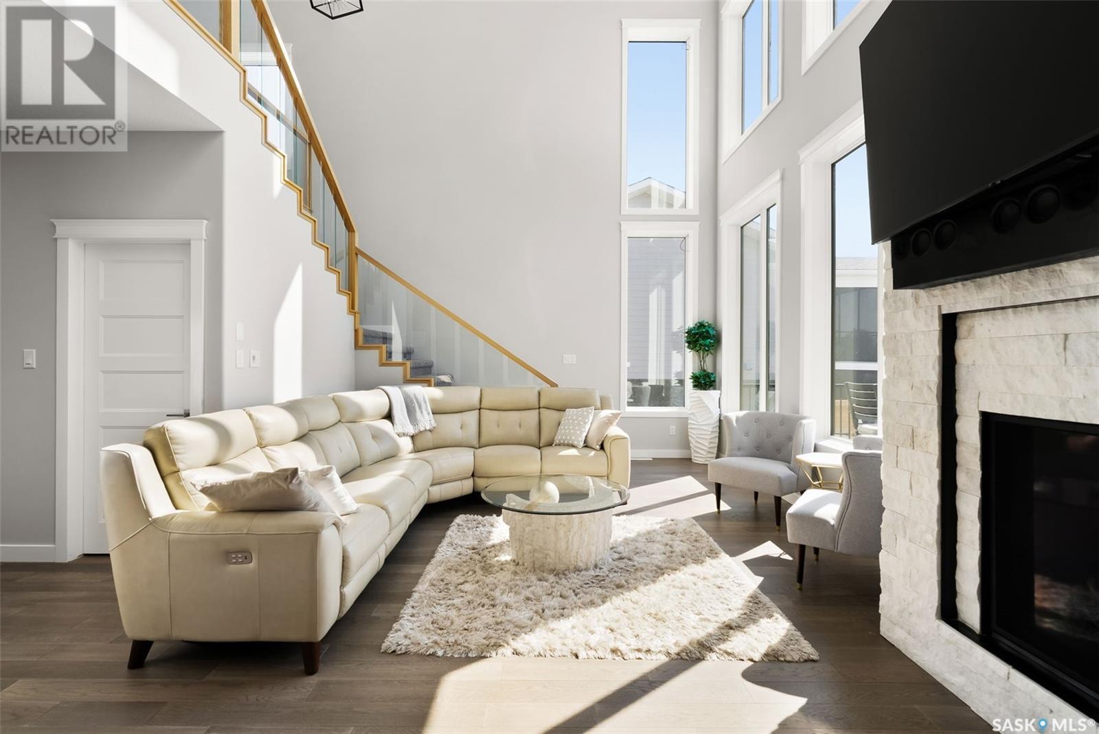 802 Groomes Vista Road, North Qu'Appelle Rm No. 187, SK - Indoor Photo Showing Living Room With Fireplace