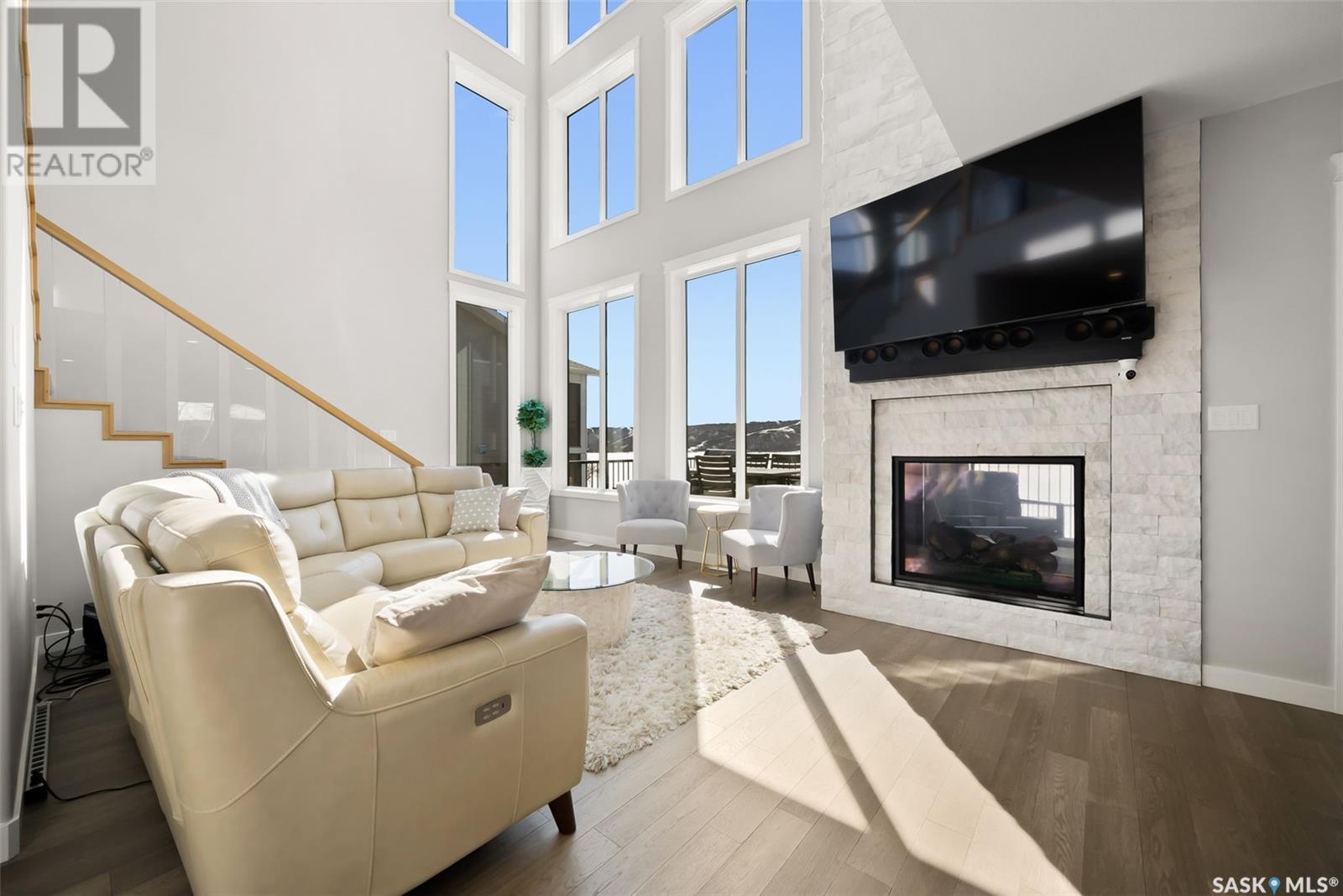 802 Groomes Vista Road, North Qu'Appelle Rm No. 187, SK - Indoor Photo Showing Living Room With Fireplace