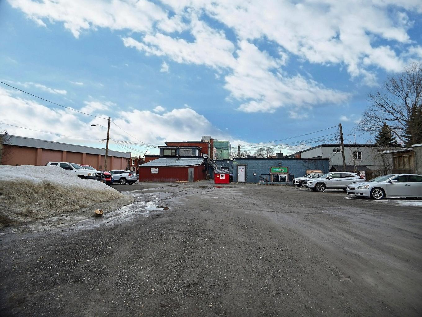 Stationnement - 177 Boul. St-Joseph, Gatineau (Hull), QC