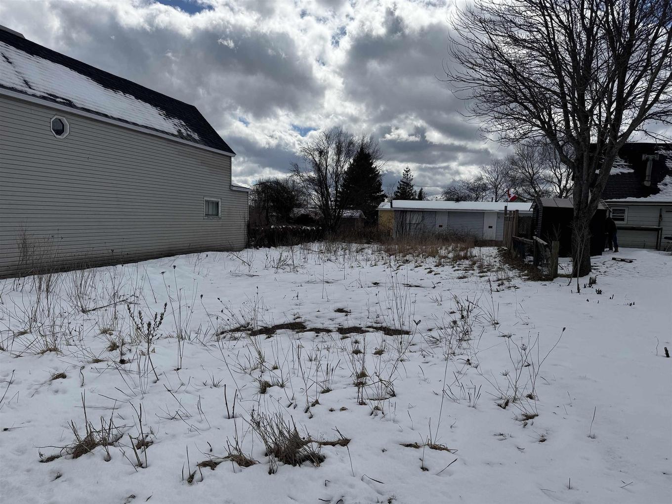 233 Legatto, Sydney Mines, NS