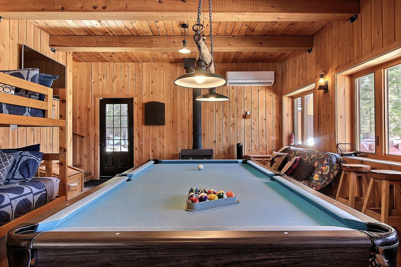 Salle familiale - 25 Ch. Cordélia-Hamelin, Nominingue, QC - Indoor Photo Showing Other Room