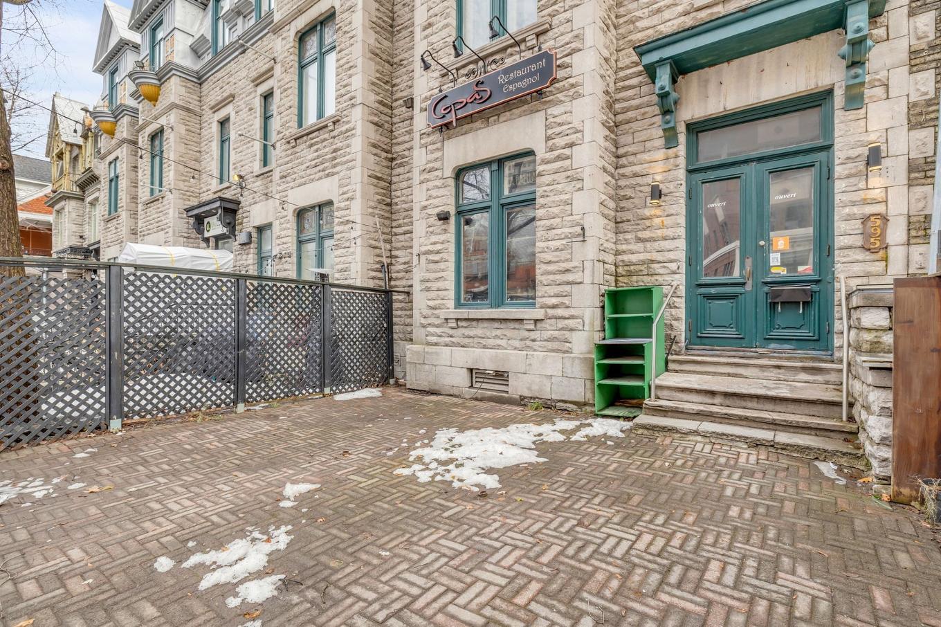 Exterior entrance - 595 Grande Allée E., Québec (La Cité-Limoilou), QC