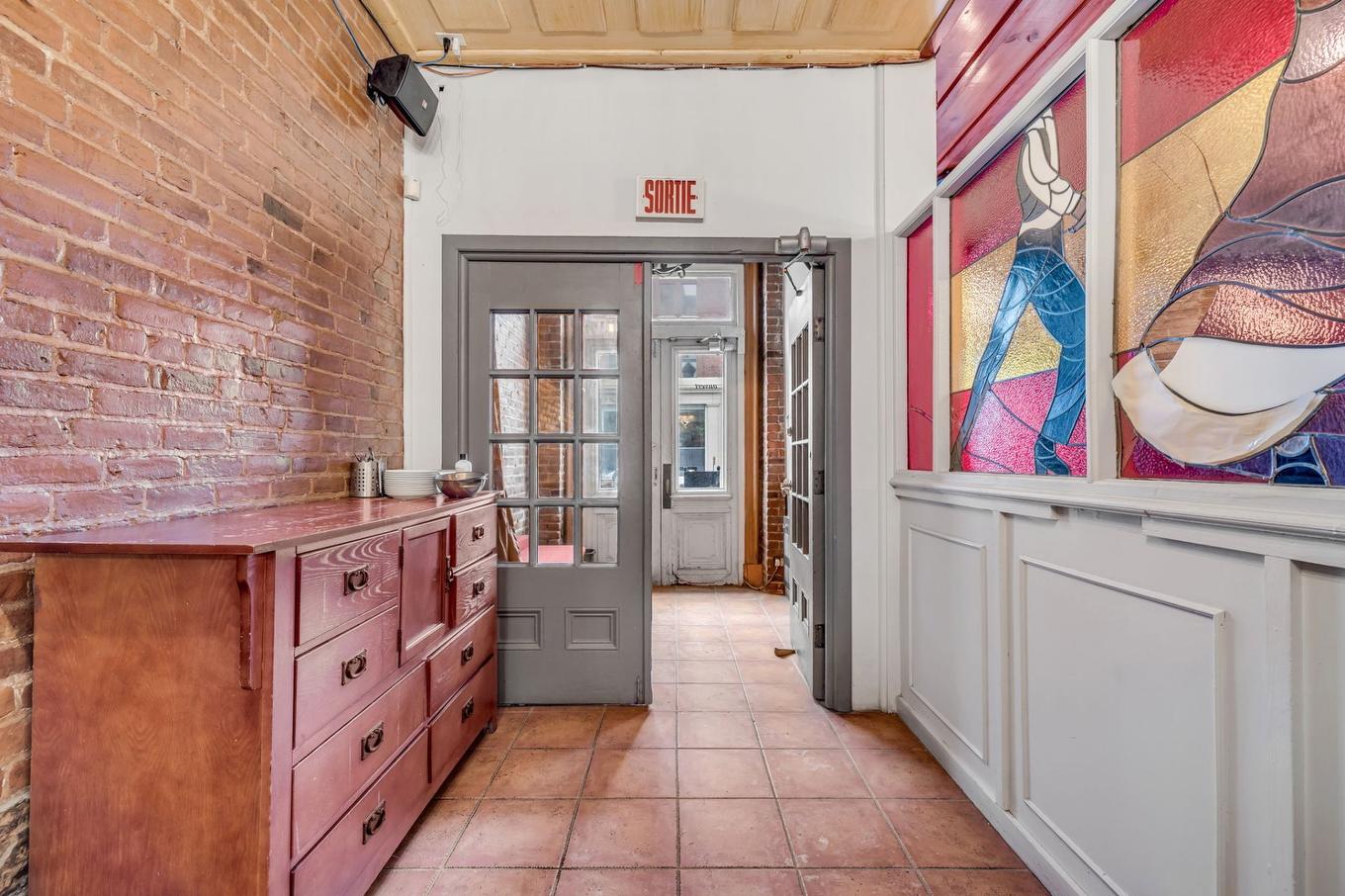 Hall - 595 Grande Allée E., Québec (La Cité-Limoilou), QC