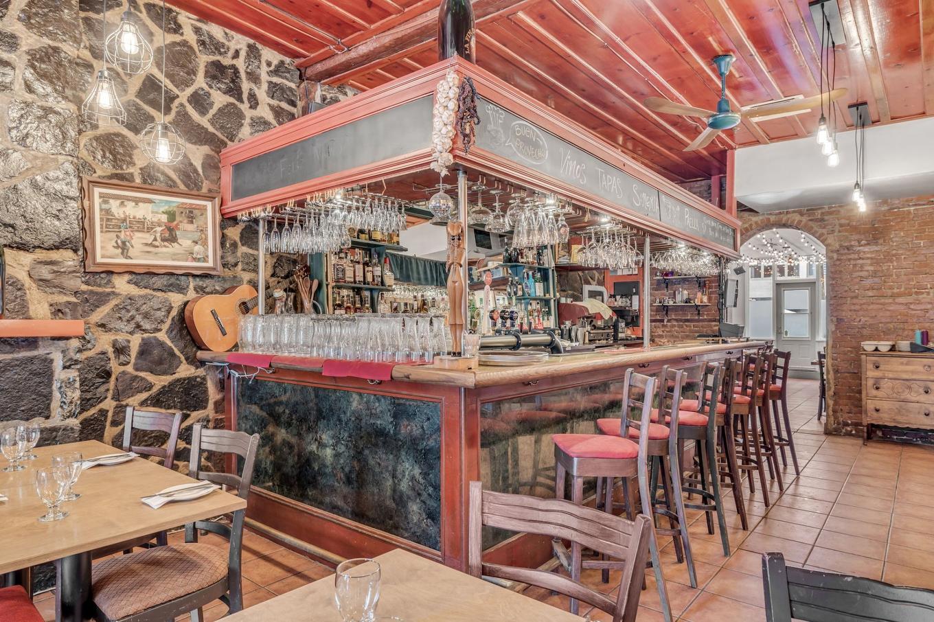 Bar - 595 Grande Allée E., Québec (La Cité-Limoilou), QC