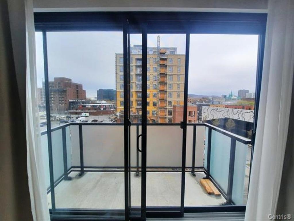 Balcon - 409-2660 Rue Ontario E., Montréal (Ville-Marie), QC - Indoor Photo Showing Other Room