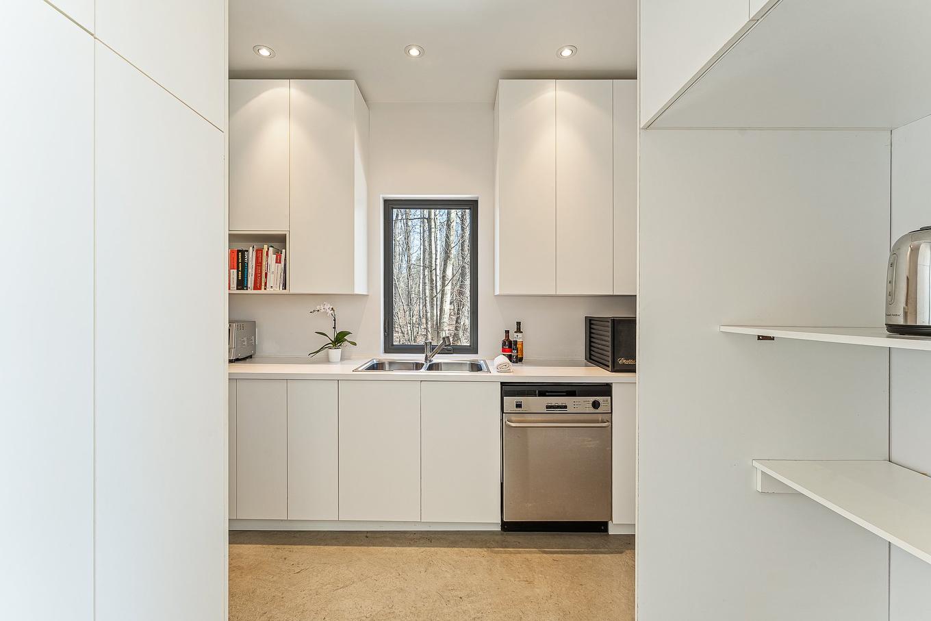 Autre - 60 Rue Hayes, Bromont, QC - Indoor Photo Showing Kitchen With Double Sink
