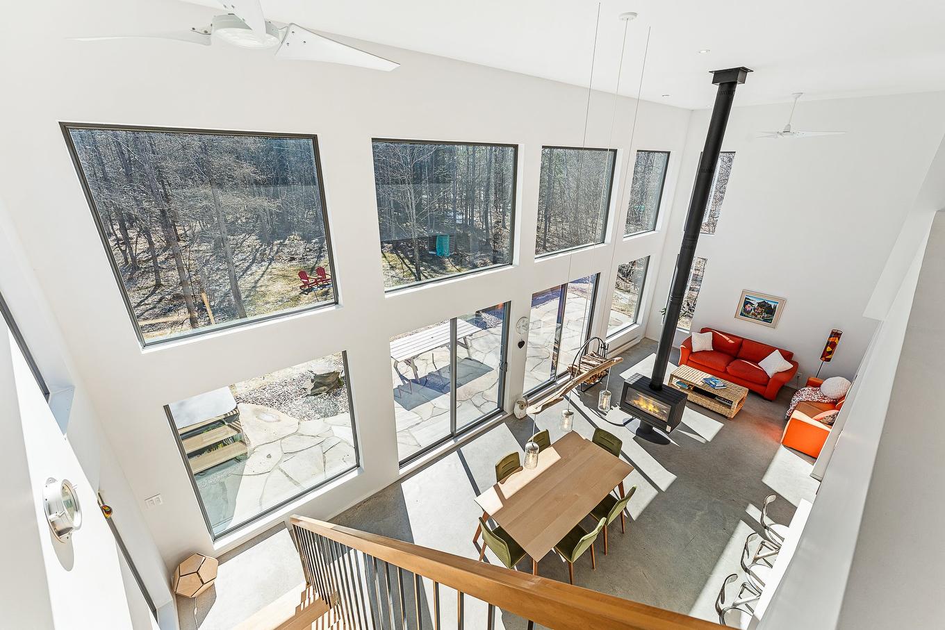 Vue d'ensemble - 60 Rue Hayes, Bromont, QC - Indoor Photo Showing Other Room