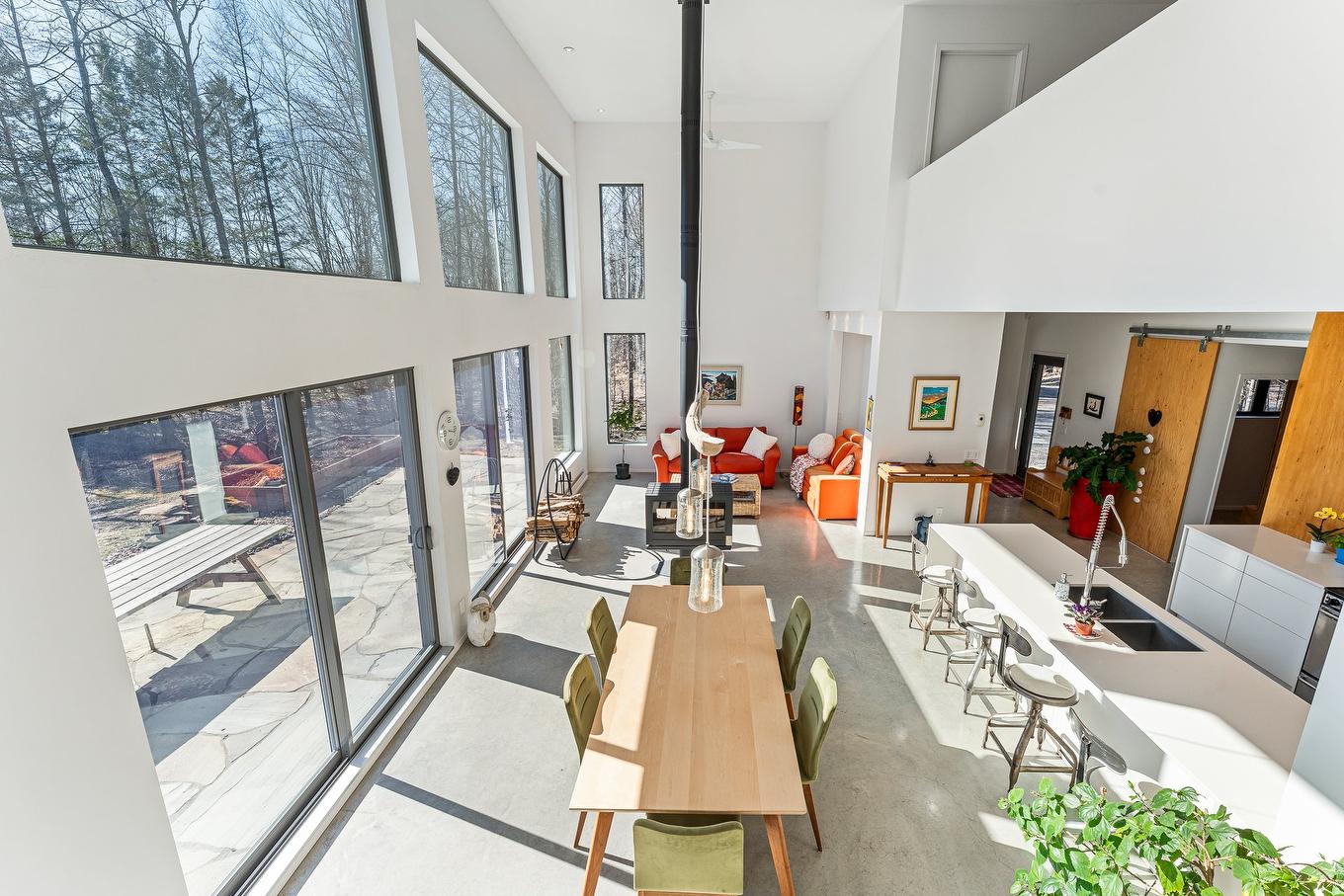 Vue d'ensemble - 60 Rue Hayes, Bromont, QC - Indoor Photo Showing Other Room