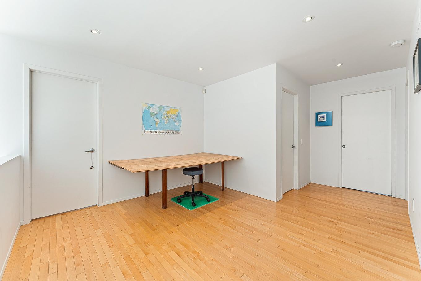 Boudoir - 60 Rue Hayes, Bromont, QC - Indoor Photo Showing Other Room