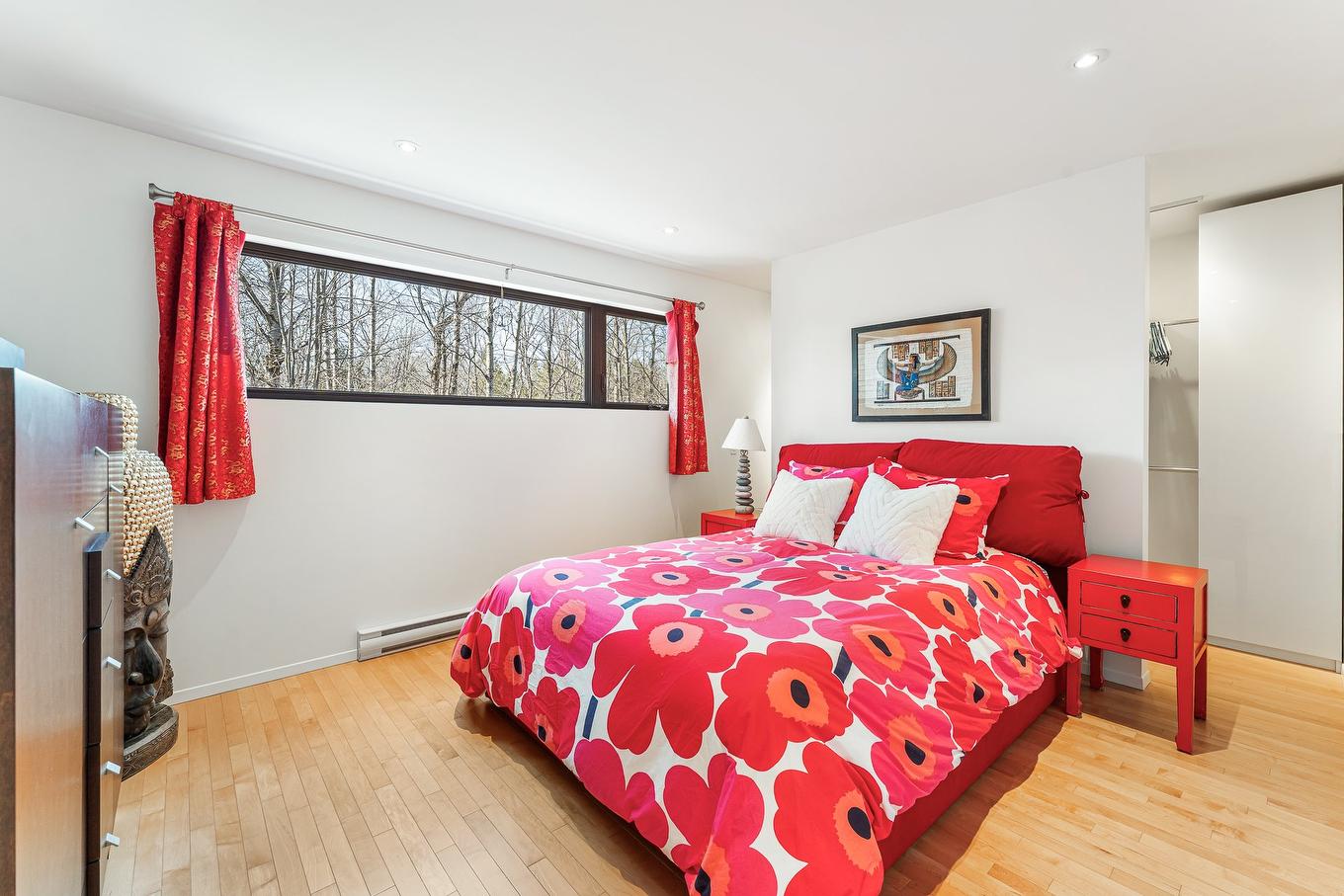 Chambre à coucher principale - 60 Rue Hayes, Bromont, QC - Indoor Photo Showing Bedroom