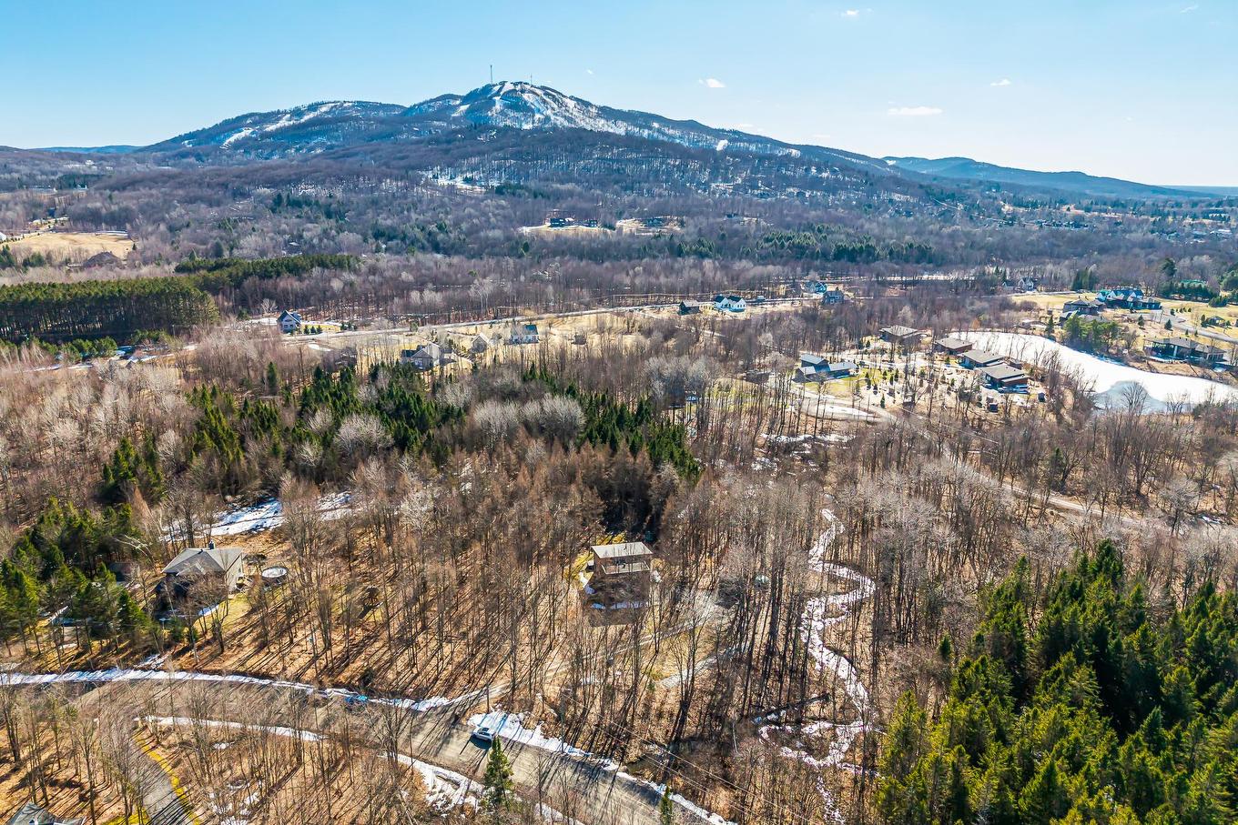 Façade - 60 Rue Hayes, Bromont, QC - Outdoor With View