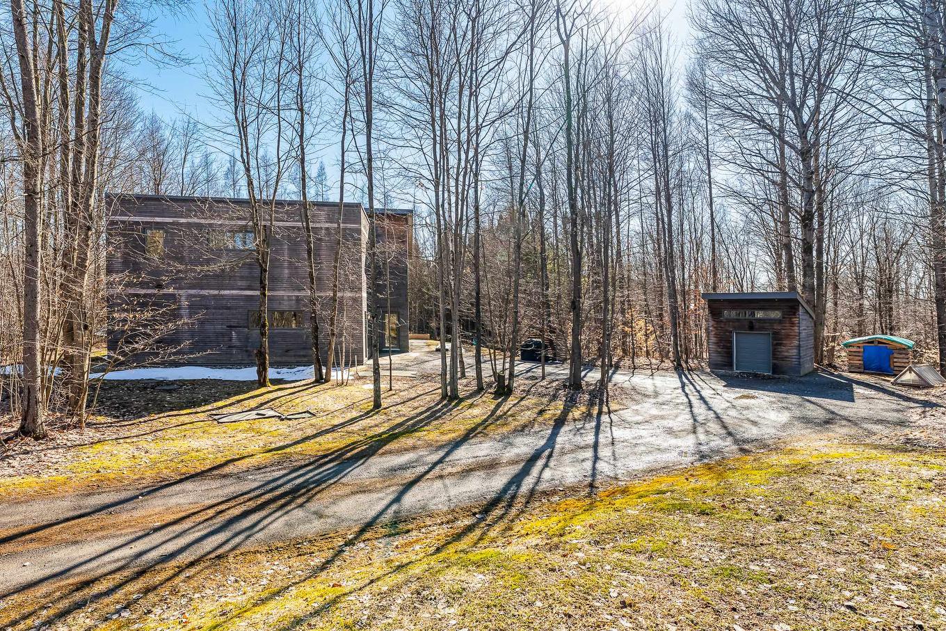 Façade - 60 Rue Hayes, Bromont, QC - Outdoor With View