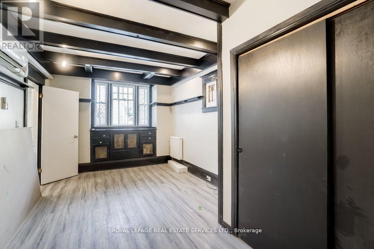 31 Tyndall Avenue, Toronto, ON - Indoor Photo Showing Other Room