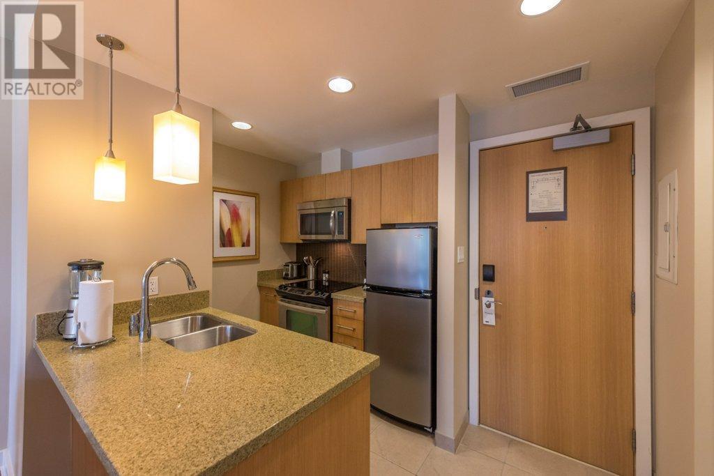 15 Park Place Unit# 325, Osoyoos, BC - Indoor Photo Showing Kitchen With Double Sink