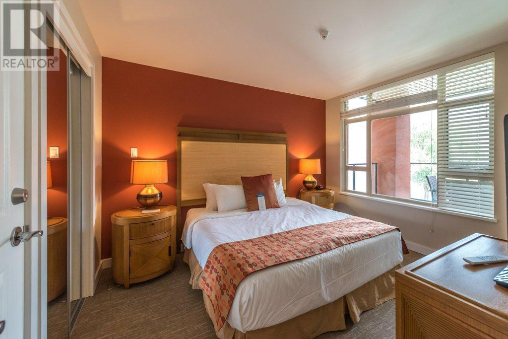15 Park Place Unit# 325, Osoyoos, BC - Indoor Photo Showing Bedroom