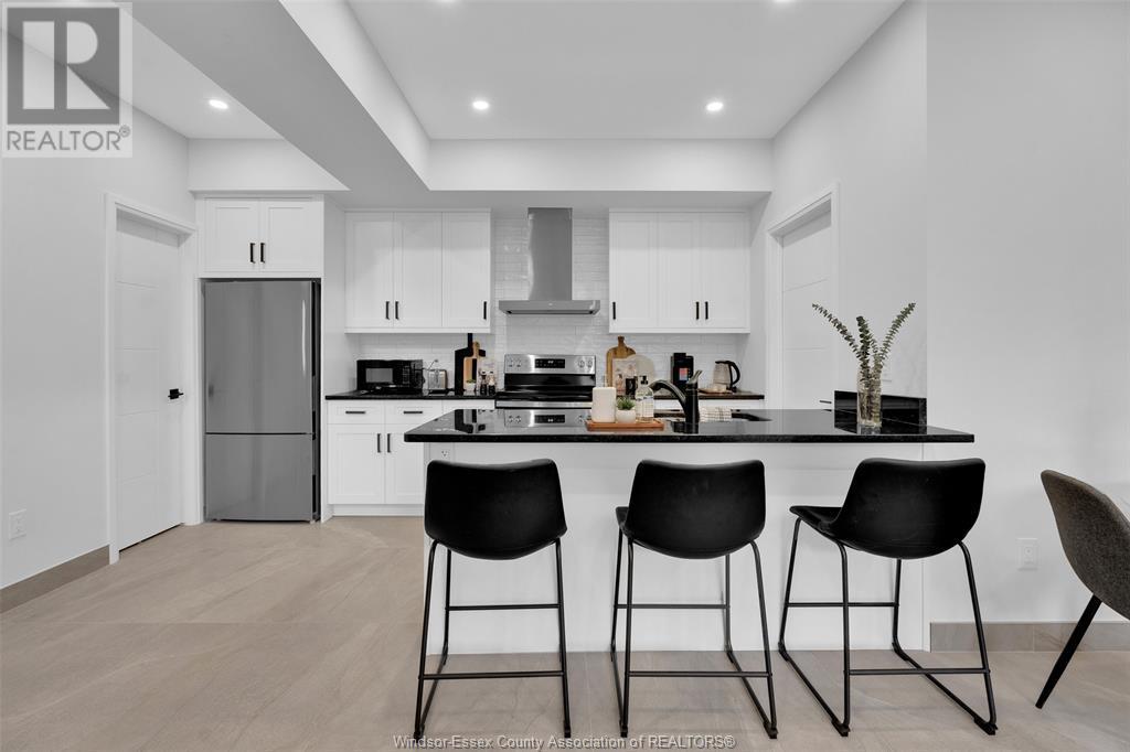 1867 Northway Avenue Unit# A & B, Windsor, ON - Indoor Photo Showing Kitchen