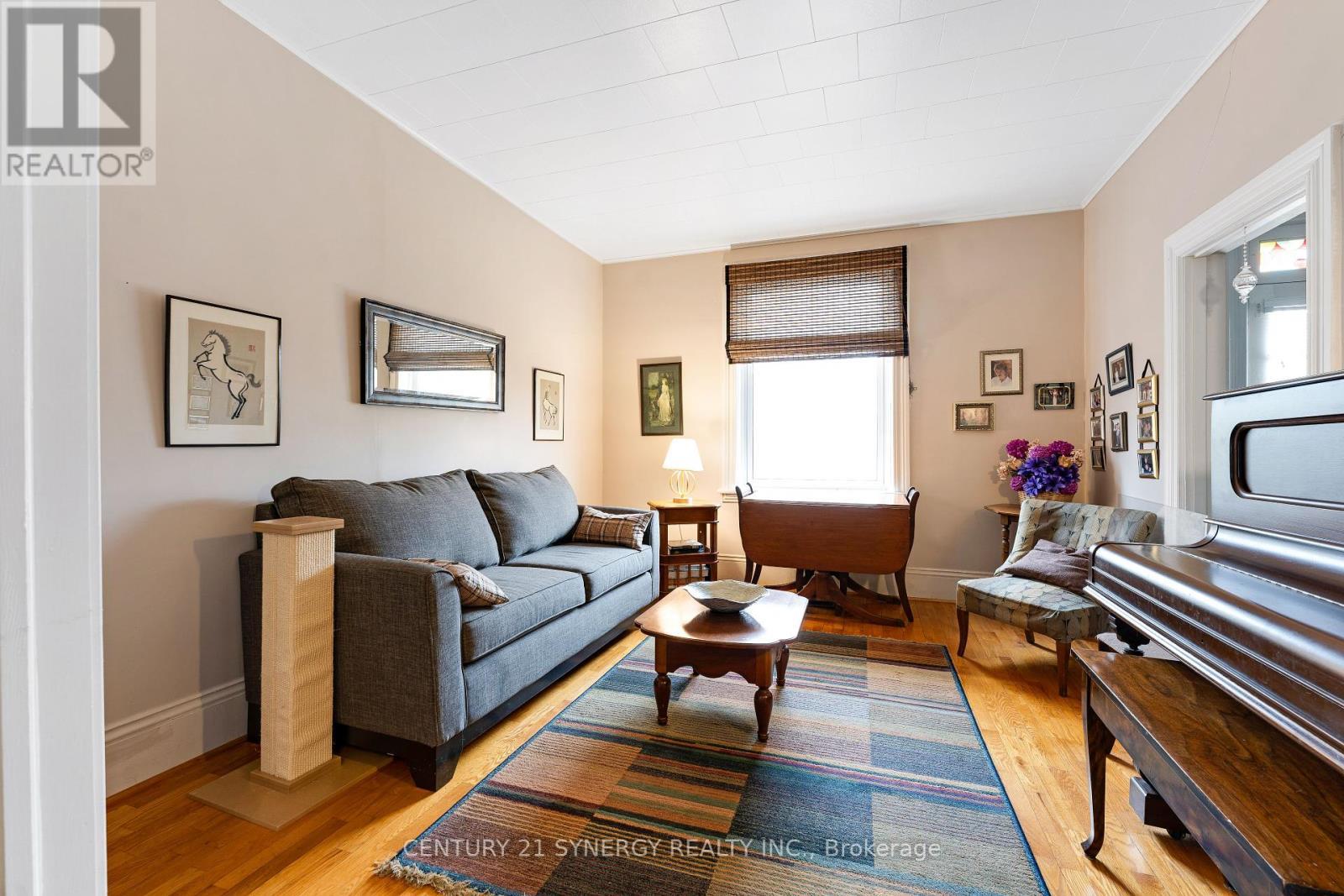 157 Duncan Drive, Mcnab/Braeside, ON - Indoor Photo Showing Living Room