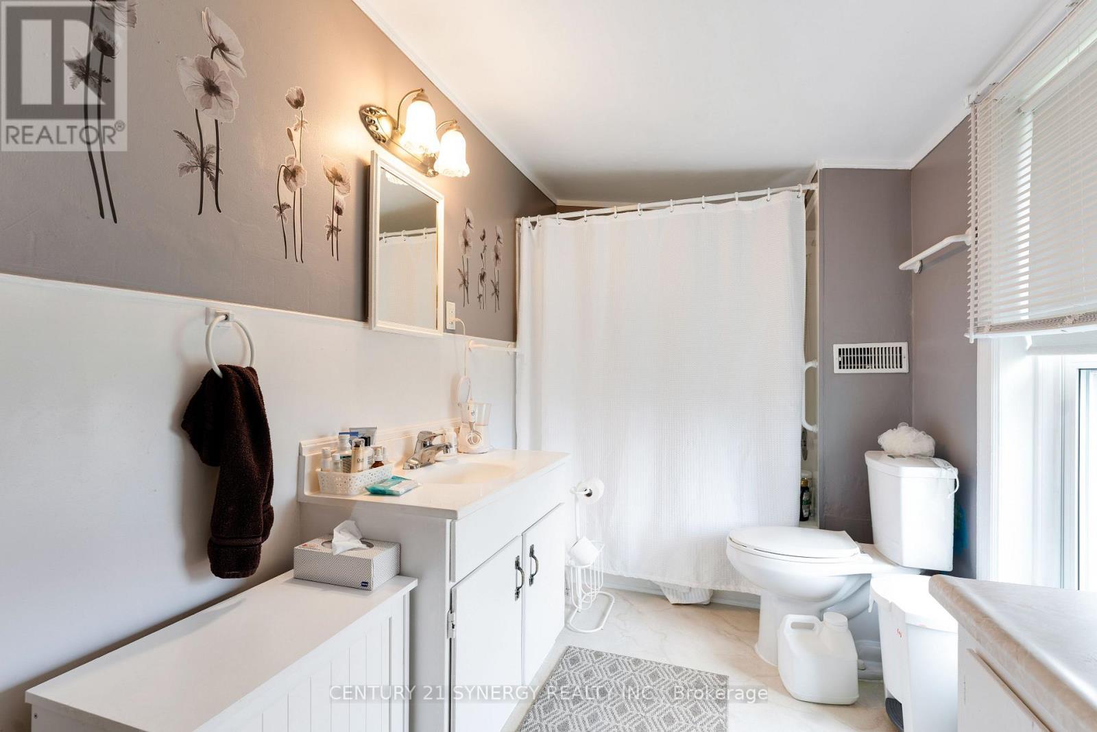157 Duncan Drive, Mcnab/Braeside, ON - Indoor Photo Showing Bathroom