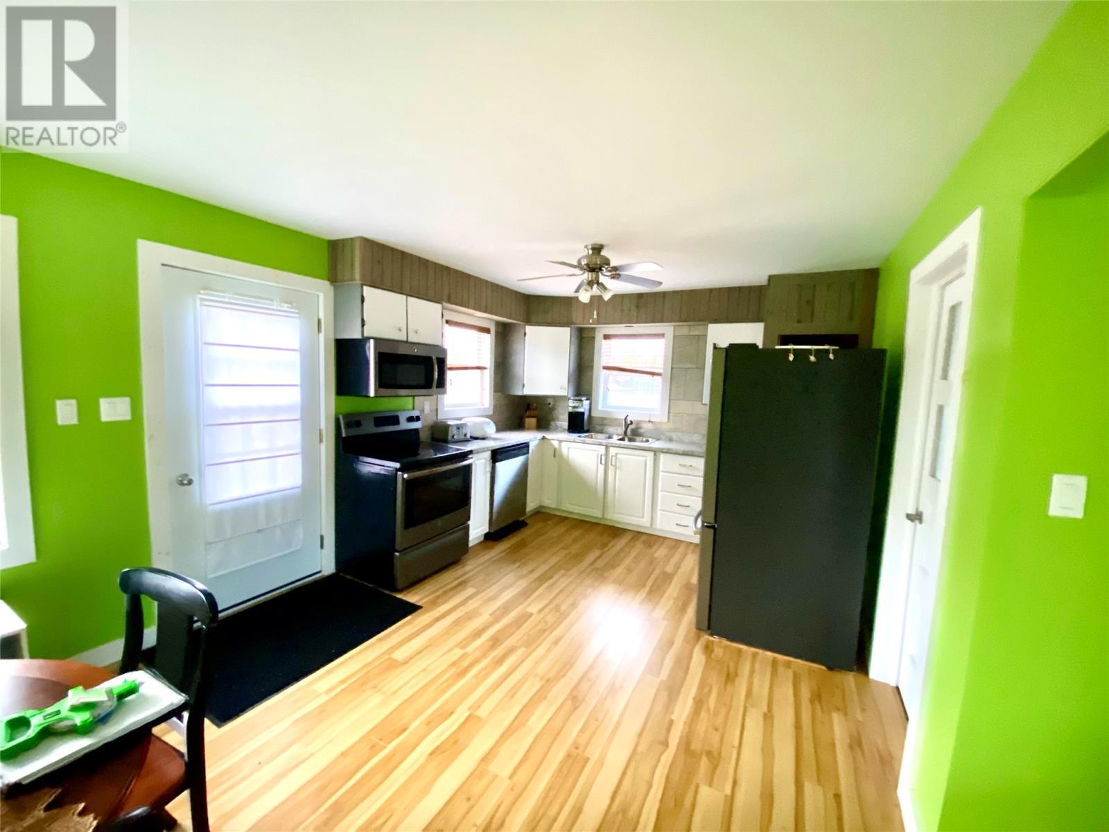 291 Snook'S Harbour Road, Random Island, NL - Indoor Photo Showing Kitchen