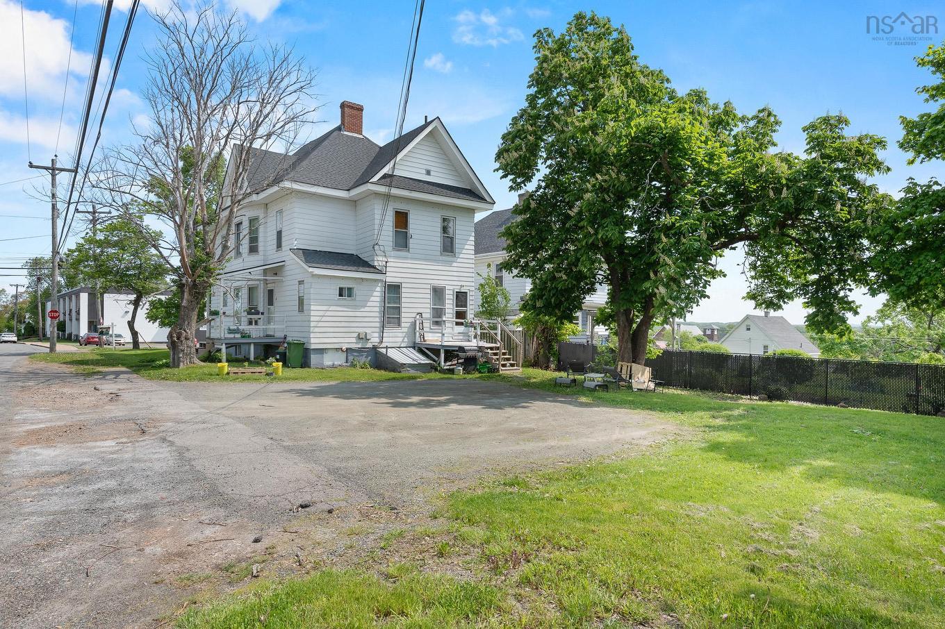 105 Park Street, Stellarton, NS