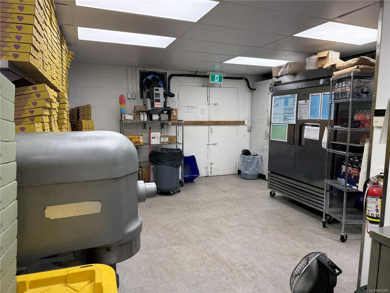 5-3690 Shelbourne St, Saanich, BC