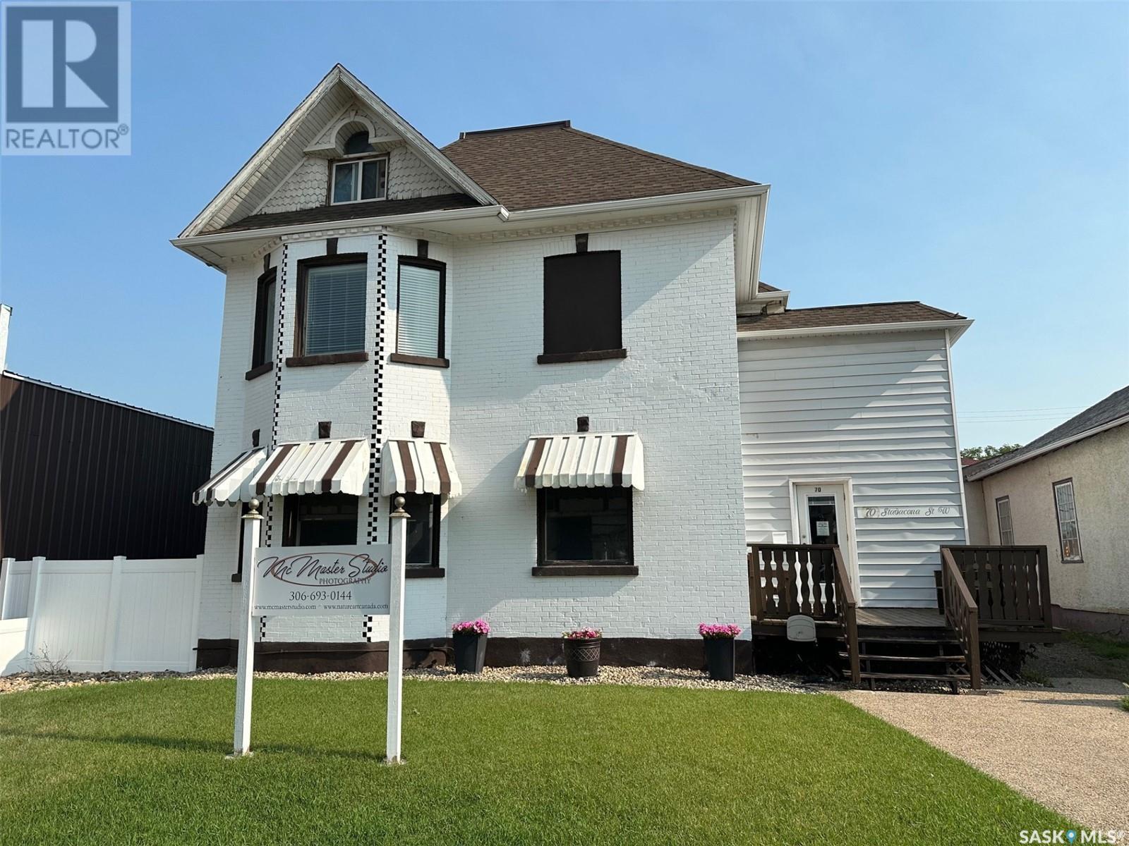 70 Stadacona Street W, Moose Jaw, SK