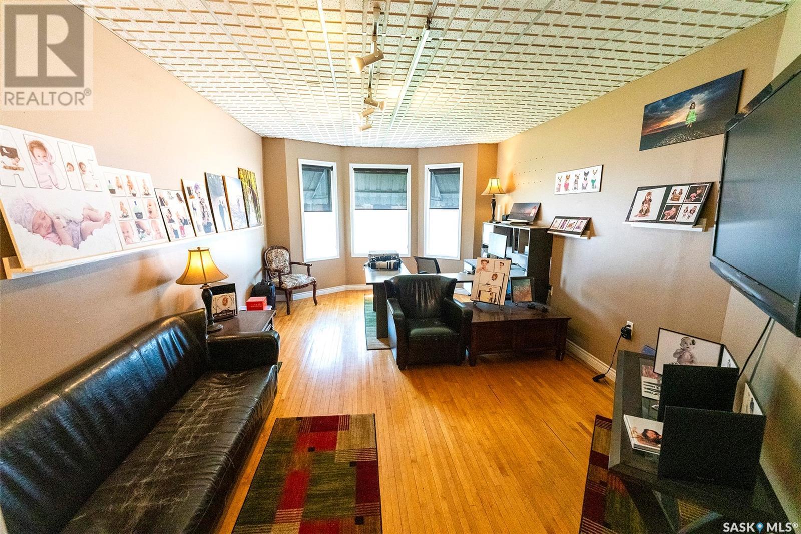 70 Stadacona Street W, Moose Jaw, SK