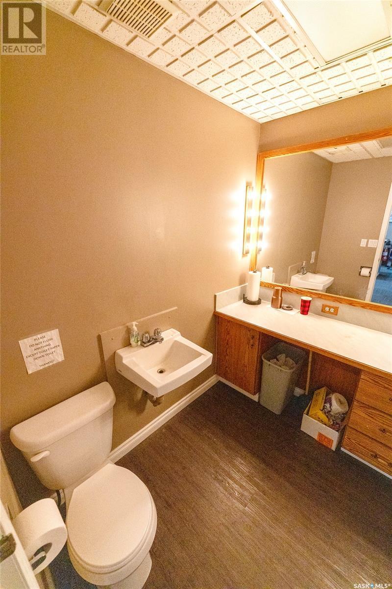 70 Stadacona Street W, Moose Jaw, SK