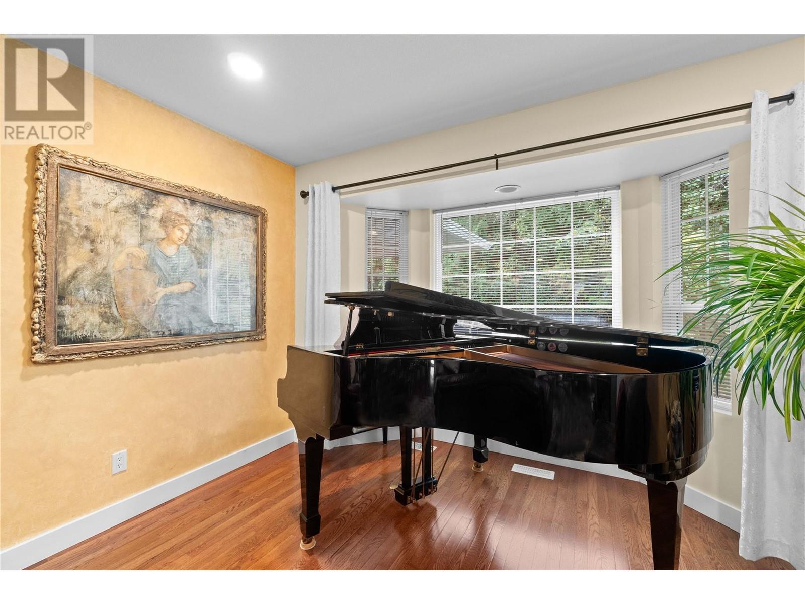 2847 Walsh Road, Sorrento, BC - Indoor Photo Showing Other Room