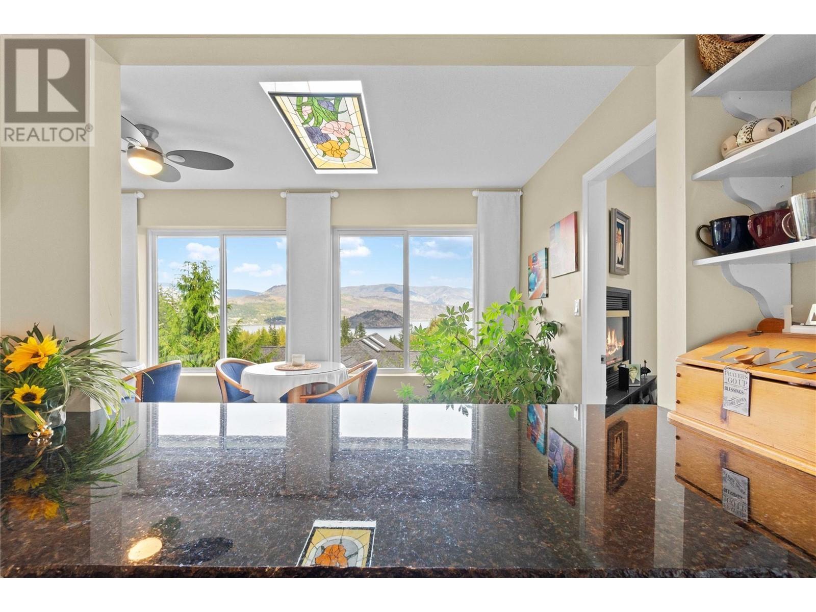 2847 Walsh Road, Sorrento, BC - Indoor Photo Showing Other Room