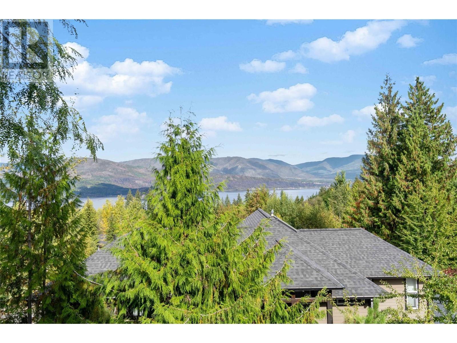 2847 Walsh Road, Sorrento, BC - Outdoor With View