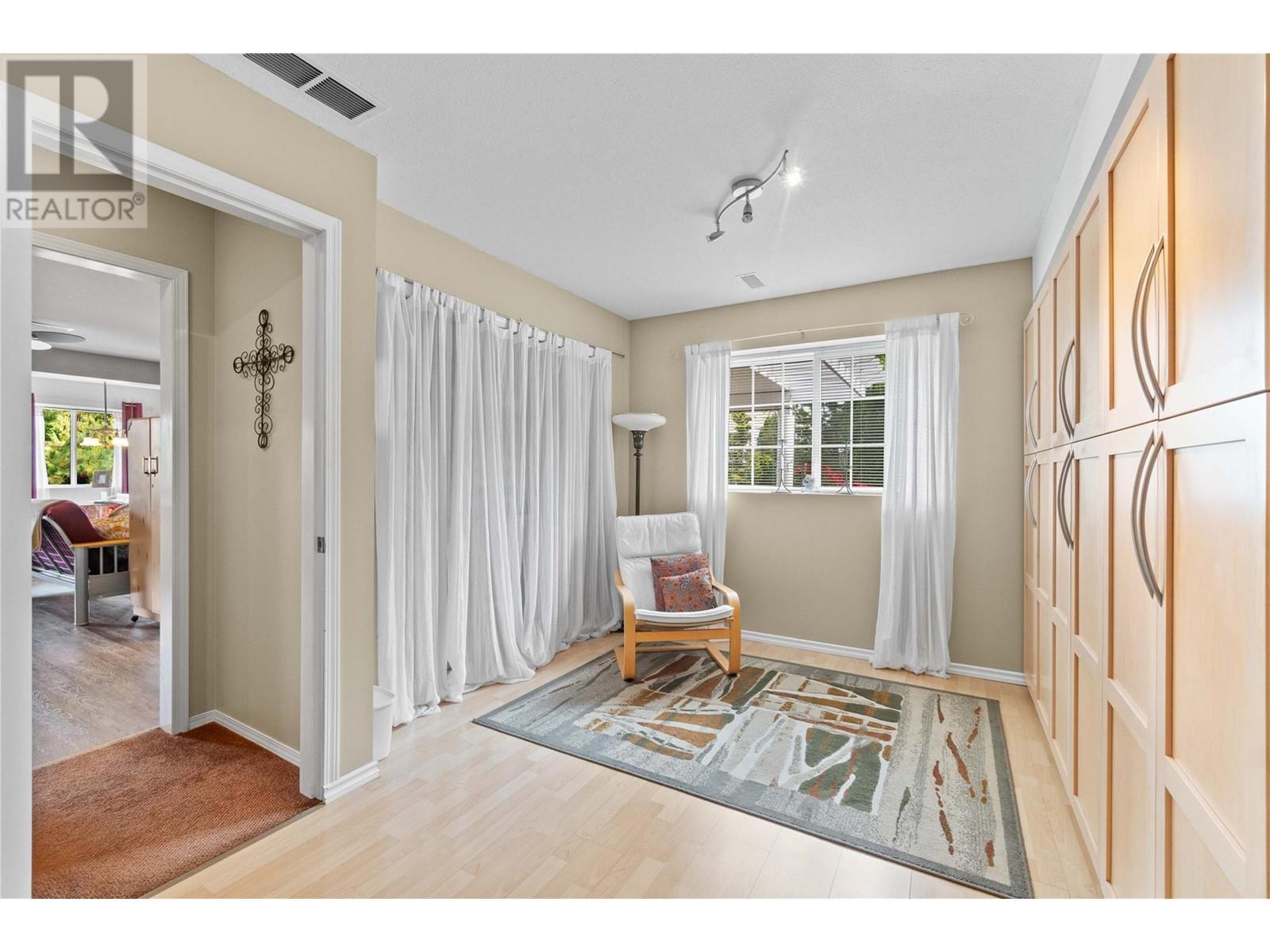 2847 Walsh Road, Sorrento, BC - Indoor Photo Showing Other Room