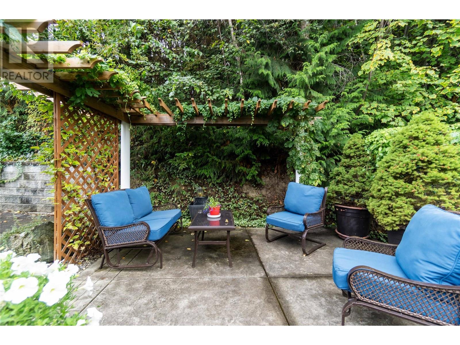 2847 Walsh Road, Sorrento, BC - Outdoor With Deck Patio Veranda