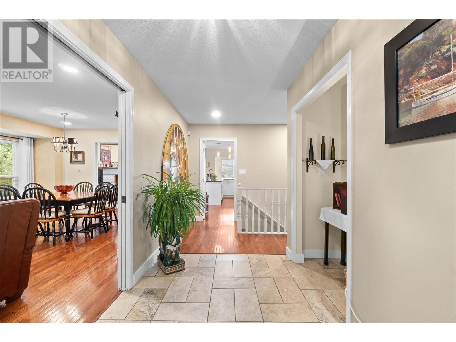 2847 Walsh Road, Sorrento, BC - Indoor Photo Showing Other Room