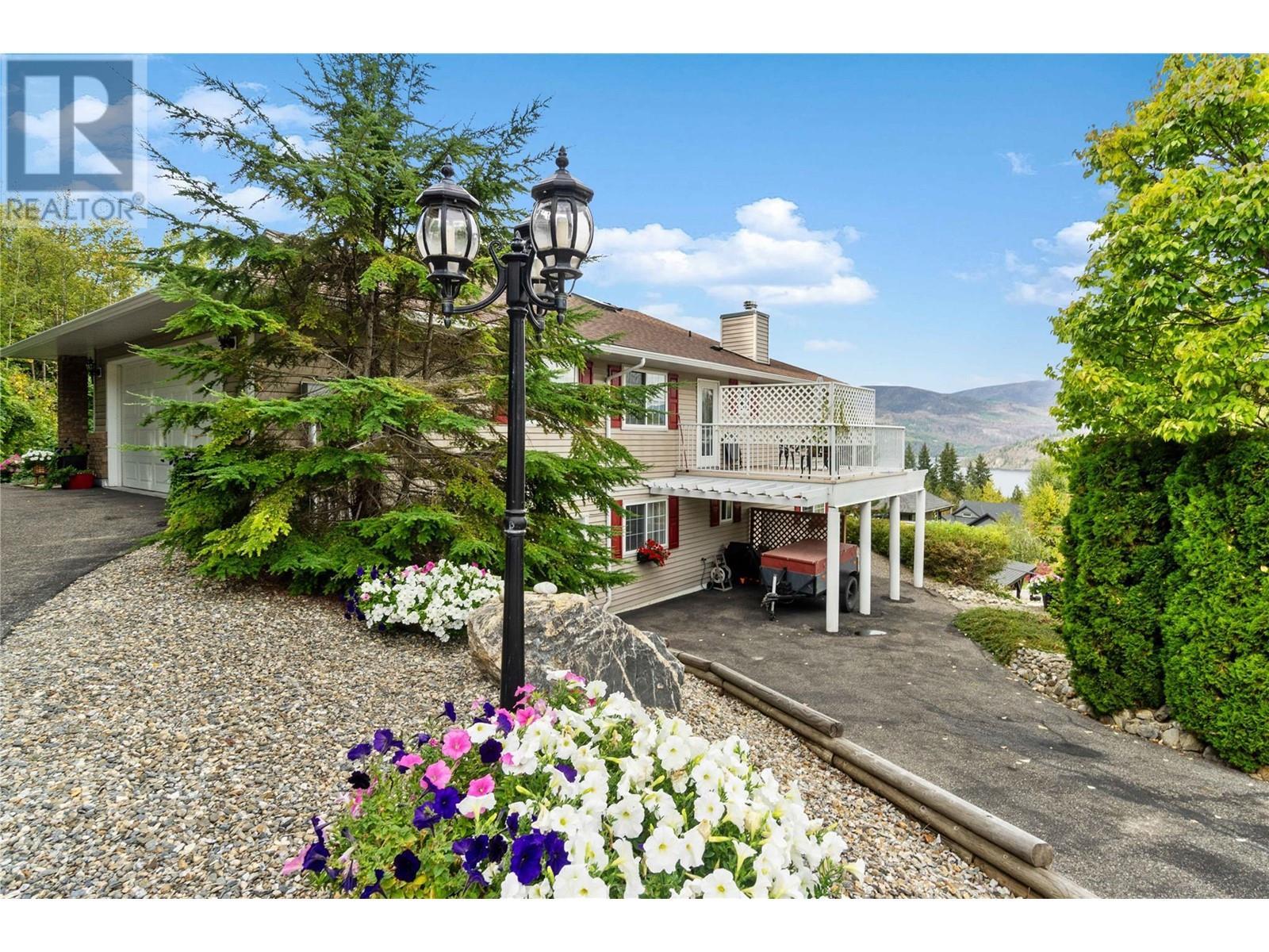 2847 Walsh Road, Sorrento, BC - Outdoor With Deck Patio Veranda
