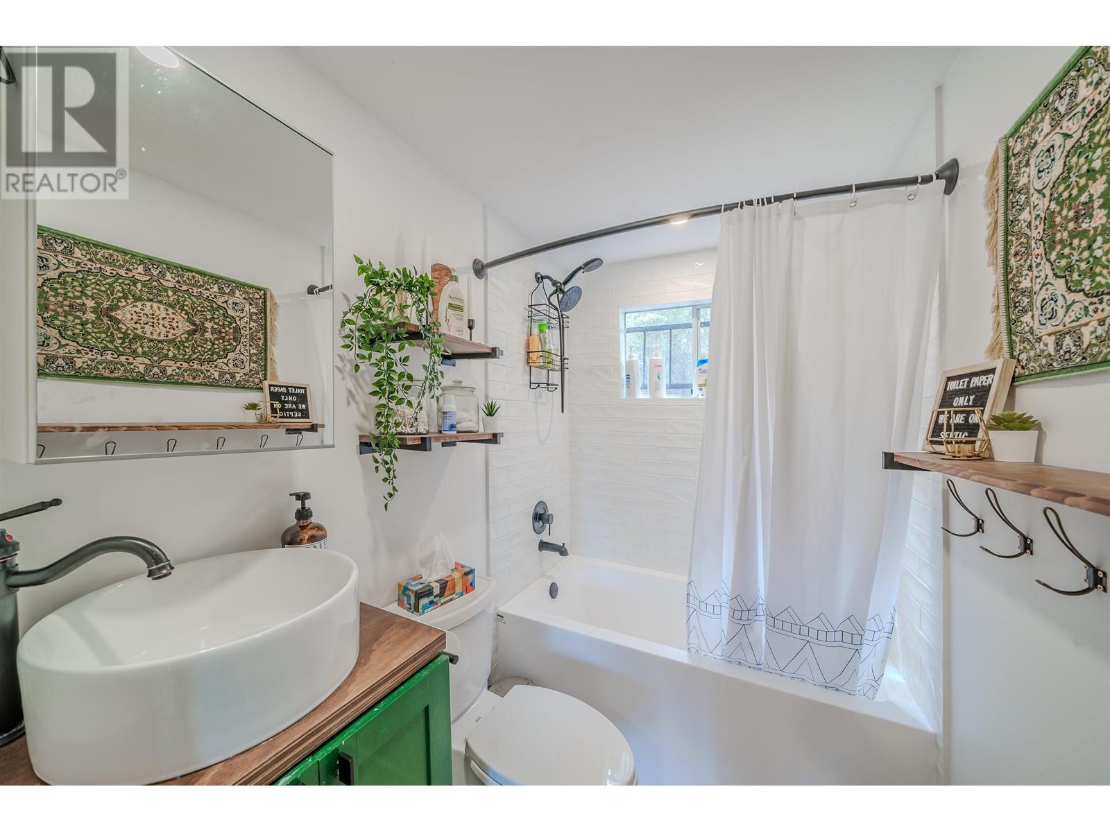 4616 Caverly Road, Lac La Hache, BC