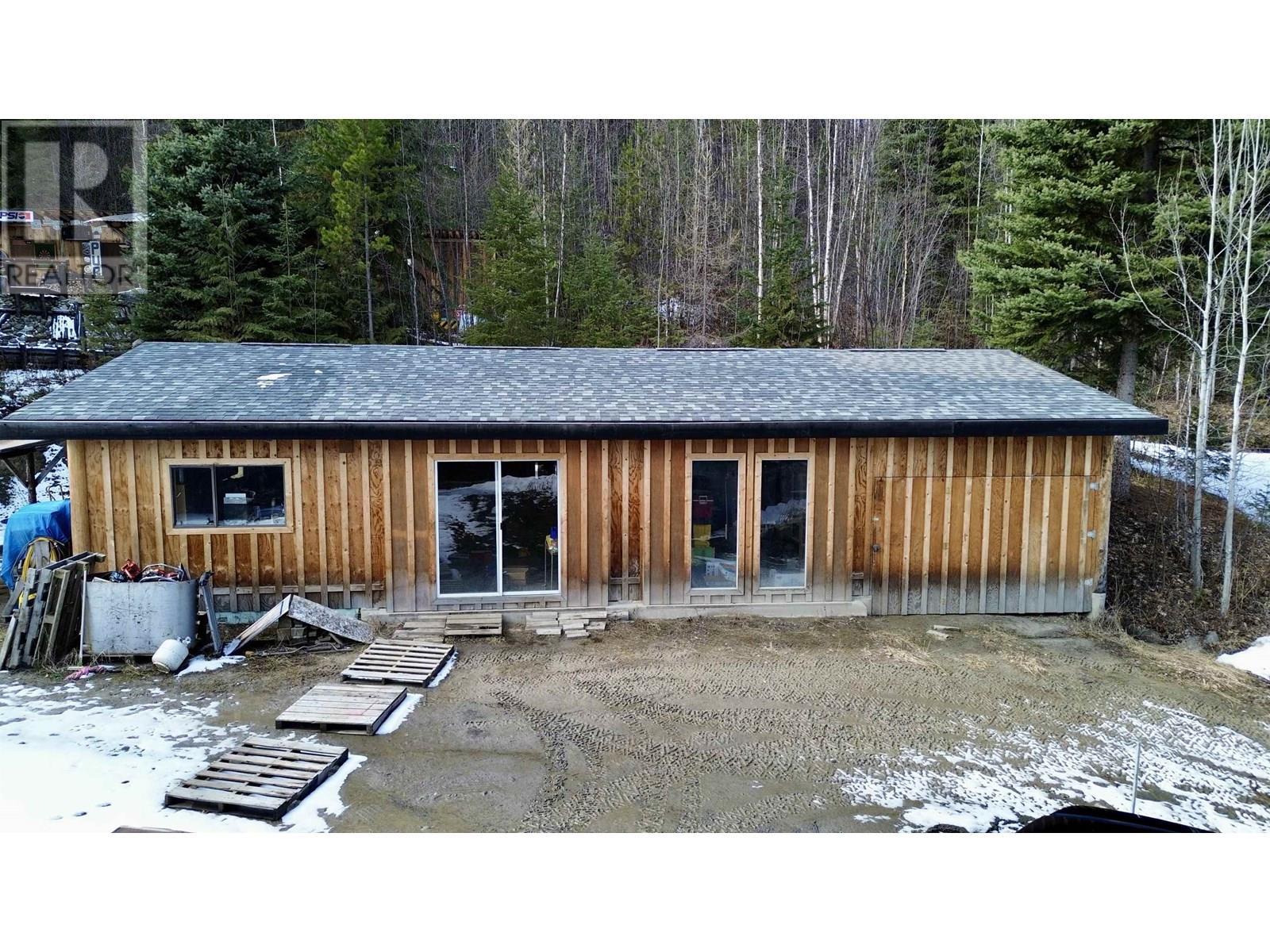 3561 Canim-Hendrix Lake Road, 100 Mile House, BC - Outdoor