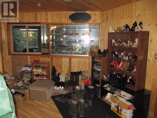 3561 Canim-Hendrix Lake Road, 100 Mile House, BC - Indoor Photo Showing Other Room